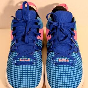Nike Blue & Pink Boys' Athletic Sneakers